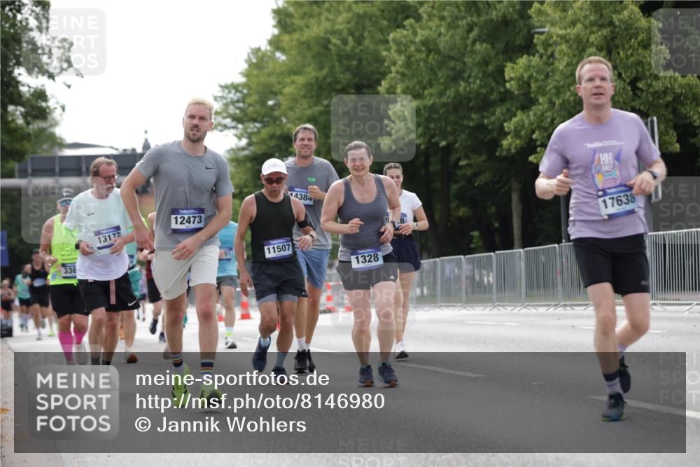 29.06.2025 - hella hamburg halbmarathon Jannik Wohlers http://msf.ph/oto/8146980 29.06.2025 10:11:20 Lombardsbrücke 1328, 1531, 1866, 1992, 3363, 4227, 5379, 5605, 7571, 8115, 8807, 8810, 9191, 9428, 10042, 10428, 11321, 11507, 12473, 13177, 13203, 13939, 13958, 14008, 14384, 15945, 17080, 17638, 17774, 17866, 18278 meine-sportfotos.de