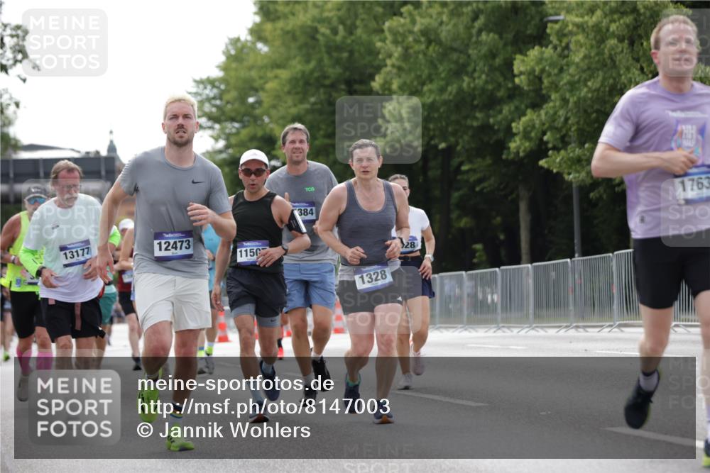 29.06.2025 - hella hamburg halbmarathon Jannik Wohlers http://msf.ph/oto/8147003 29.06.2025 10:11:20 Lombardsbrücke 1328, 1531, 1866, 1992, 3363, 4227, 5379, 5605, 7571, 8115, 8807, 8810, 9191, 9428, 10042, 10428, 11321, 11507, 12473, 13177, 13203, 13939, 13958, 14008, 14384, 15945, 17080, 17638, 17774, 17866, 18278 meine-sportfotos.de