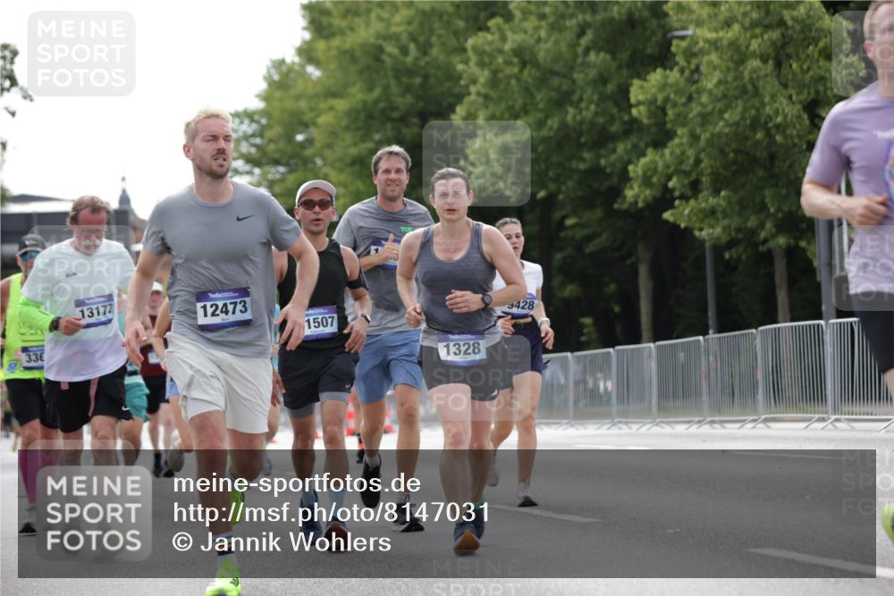 29.06.2025 - hella hamburg halbmarathon Jannik Wohlers http://msf.ph/oto/8147031 29.06.2025 10:11:20 Lombardsbrücke 1328, 1531, 1866, 1992, 3363, 4227, 5379, 5605, 7571, 8115, 8807, 8810, 9191, 9428, 10042, 10428, 11321, 11507, 12473, 13177, 13203, 13939, 13958, 14008, 14384, 15945, 17080, 17638, 17774, 17866, 18278 meine-sportfotos.de