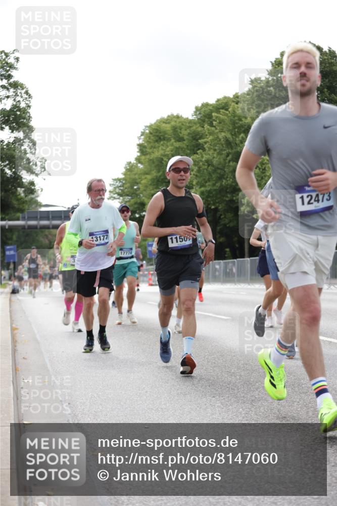 29.06.2025 - hella hamburg halbmarathon Jannik Wohlers http://msf.ph/oto/8147060 29.06.2025 10:11:22 Lombardsbrücke 1328, 1531, 1992, 3363, 4227, 5379, 5605, 7571, 8807, 8810, 9191, 9428, 10042, 10428, 11507, 11917, 12473, 13177, 13203, 13958, 14384, 15945, 17080, 17638, 17774, 17866, 18278 meine-sportfotos.de
