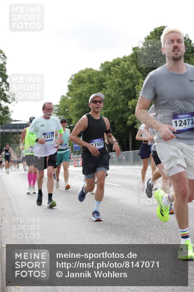 29.06.2025 - hella hamburg halbmarathon Jannik Wohlers http://msf.ph/oto/8147071 29.06.2025 10:11:23 Lombardsbrücke 1328, 1531, 1992, 3363, 4227, 5379, 5605, 7571, 8807, 8810, 9191, 9428, 10042, 10428, 11507, 11917, 12473, 13177, 13203, 13958, 14384, 15945, 17080, 17638, 17774, 17866, 18261, 18278 meine-sportfotos.de