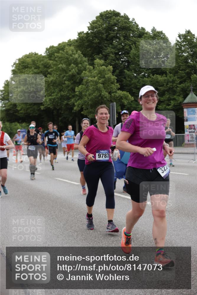 29.06.2025 - hella hamburg halbmarathon Jannik Wohlers http://msf.ph/oto/8147073 29.06.2025 10:48:09 Lombardsbrücke 1142, 1167, 1584, 2195, 2475, 2627, 2716, 2909, 3224, 3661, 7947, 7948, 8461, 8719, 8760, 8948, 9787, 10059, 10204, 12022, 12152, 12192, 12452, 13559, 13814, 13845, 13914, 15489, 15593, 15715, 16498, 16499, 16669, 16693, 16701, 16935, 17631, 17930, 18282, 18496, 18909, 18967, 19024, 19083, 19135 meine-sportfotos.de
