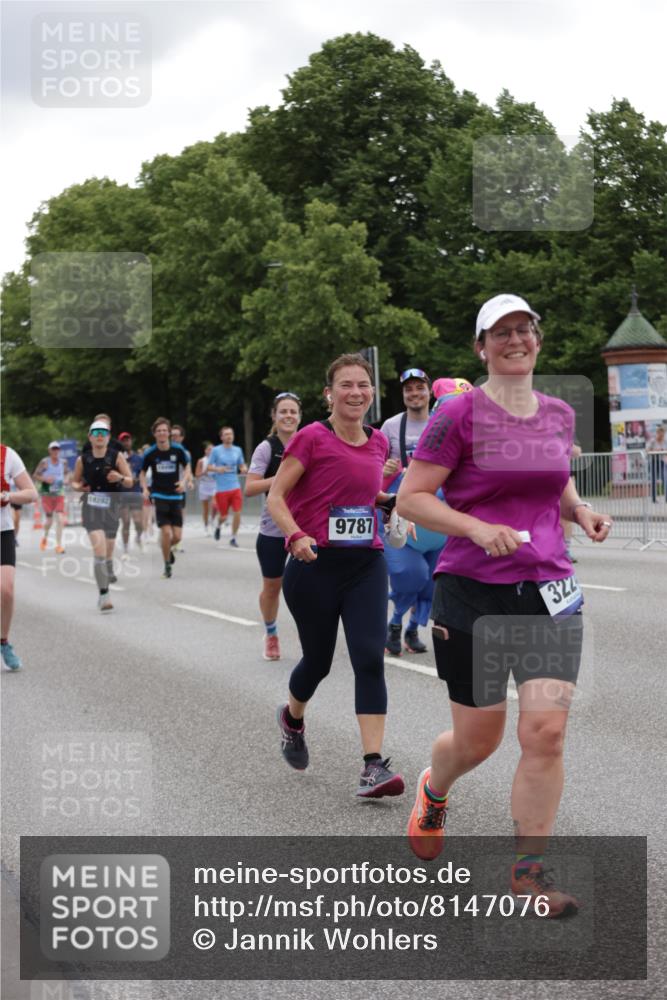 29.06.2025 - hella hamburg halbmarathon Jannik Wohlers http://msf.ph/oto/8147076 29.06.2025 10:48:10 Lombardsbrücke 1142, 1167, 1584, 2195, 2437, 2438, 2475, 2627, 2716, 2909, 3224, 3661, 5010, 7203, 7947, 7948, 8461, 8719, 8760, 8948, 9787, 10059, 10204, 12022, 12152, 12452, 13559, 13814, 13845, 13914, 15489, 15593, 15715, 16498, 16499, 16669, 16693, 16701, 16935, 16974, 17631, 17930, 18282, 18496, 18909, 18967, 19024, 19083, 19135 meine-sportfotos.de