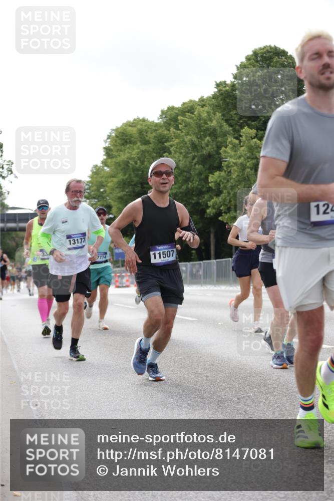 29.06.2025 - hella hamburg halbmarathon Jannik Wohlers http://msf.ph/oto/8147081 29.06.2025 10:11:23 Lombardsbrücke 1328, 1531, 1992, 3363, 4227, 5379, 5605, 7571, 8807, 8810, 9191, 9428, 10042, 10428, 11507, 11917, 12473, 13177, 13203, 13958, 14384, 15945, 17080, 17638, 17774, 17866, 18261, 18278 meine-sportfotos.de