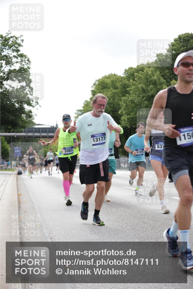 29.06.2025 - hella hamburg halbmarathon Jannik Wohlers http://msf.ph/oto/8147111 29.06.2025 10:11:23 Lombardsbrücke 1328, 1531, 1992, 3363, 4227, 5379, 5605, 7571, 8807, 8810, 9191, 9428, 10042, 10428, 11507, 11917, 12473, 13177, 13203, 13958, 14384, 15945, 17080, 17638, 17774, 17866, 18261, 18278 meine-sportfotos.de