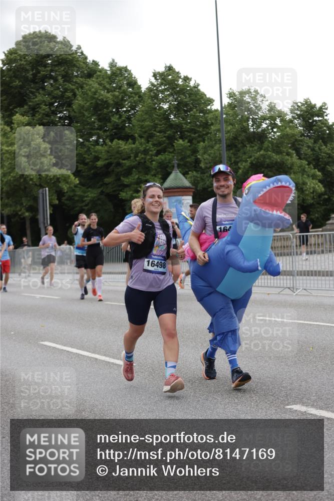 29.06.2025 - hella hamburg halbmarathon Jannik Wohlers http://msf.ph/oto/8147169 29.06.2025 10:48:11 Lombardsbrücke 1142, 1167, 1584, 2195, 2437, 2438, 2475, 2627, 2716, 2909, 3224, 3661, 5010, 7203, 7947, 7948, 8461, 8719, 8760, 9787, 10059, 10204, 10366, 10654, 11776, 12022, 12152, 12452, 13559, 13814, 13845, 13914, 15489, 15593, 15715, 15833, 16498, 16499, 16669, 16693, 16701, 16935, 16974, 17631, 17930, 18282, 18496, 18909, 18967, 19024, 19083, 19135 meine-sportfotos.de