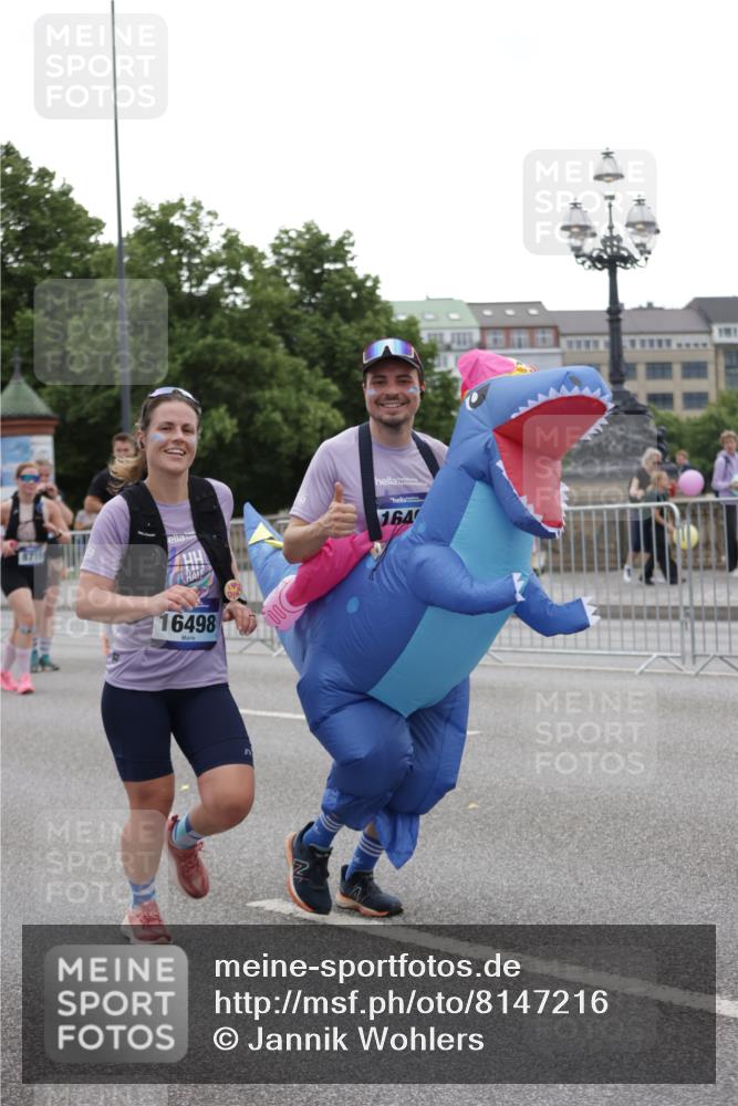 29.06.2025 - hella hamburg halbmarathon Jannik Wohlers http://msf.ph/oto/8147216 29.06.2025 10:48:12 Lombardsbrücke 1142, 1167, 1584, 2437, 2438, 2627, 2716, 3224, 3661, 5010, 7203, 7947, 7948, 8461, 8719, 8760, 9787, 10059, 10204, 10366, 10654, 10656, 11762, 11776, 12152, 12452, 13814, 13845, 13914, 15489, 15593, 15715, 15833, 16498, 16499, 16669, 16693, 16701, 16935, 16974, 17631, 17930, 18282, 18496, 18909, 18967, 19024, 19083, 19135 meine-sportfotos.de