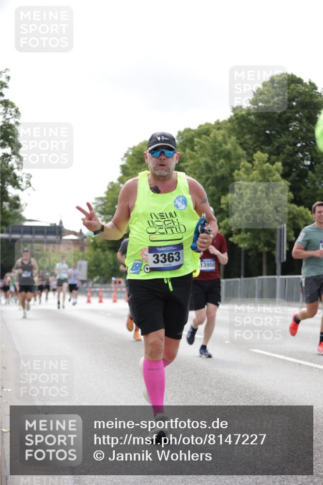 29.06.2025 - hella hamburg halbmarathon Jannik Wohlers http://msf.ph/oto/8147227 29.06.2025 10:11:26 Lombardsbrücke 1328, 1531, 1992, 3363, 4227, 5379, 5605, 7571, 9191, 9428, 10042, 10409, 10428, 11507, 11537, 11917, 12473, 13177, 13203, 13542, 13958, 14384, 15945, 17080, 17638, 17774, 17866, 18261, 18278, 18395 meine-sportfotos.de