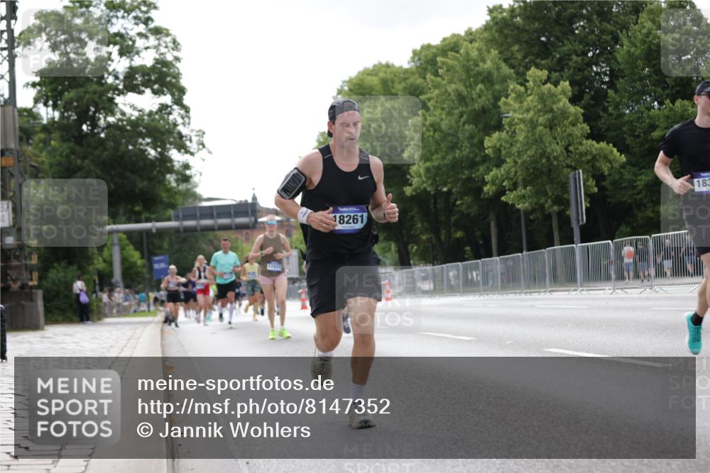 29.06.2025 - hella hamburg halbmarathon Jannik Wohlers http://msf.ph/oto/8147352 29.06.2025 10:11:31 Lombardsbrücke 1328, 1992, 3363, 4227, 5379, 5605, 7571, 9191, 9428, 10042, 10409, 11507, 11537, 11581, 11917, 12473, 13171, 13177, 13542, 13958, 14384, 16976, 17638, 17774, 18261, 18395, 18655 meine-sportfotos.de