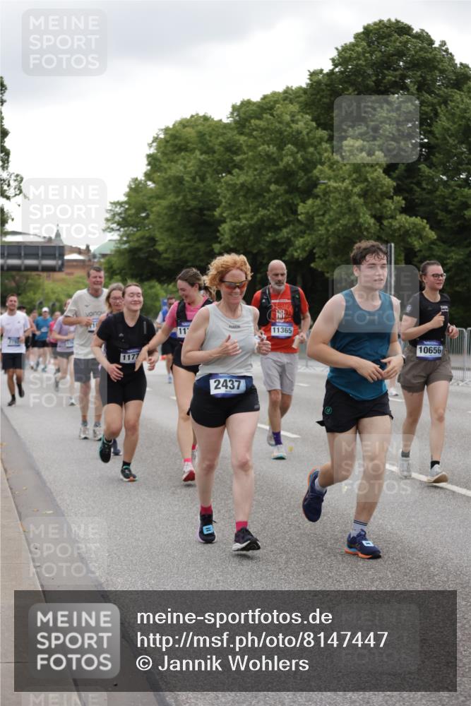 29.06.2025 - hella hamburg halbmarathon Jannik Wohlers http://msf.ph/oto/8147447 29.06.2025 10:48:23 Lombardsbrücke 1142, 1167, 1584, 2437, 2438, 2716, 2792, 3215, 5010, 5479, 5480, 6015, 6437, 7062, 7203, 7947, 7948, 8719, 8760, 9552, 10204, 10366, 10524, 10654, 10656, 11364, 11365, 11690, 11762, 11776, 11861, 13507, 13549, 13775, 13845, 14382, 15100, 15833, 16042, 16498, 16499, 16525, 16701, 16974, 17046, 18282, 18496, 18909, 19024, 19083, 19135 meine-sportfotos.de