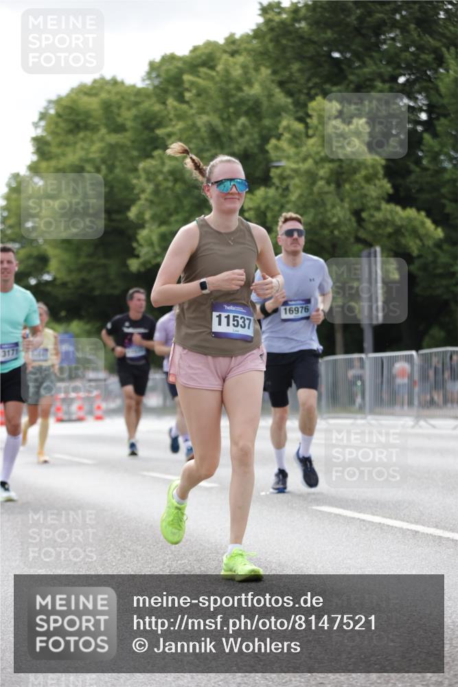 29.06.2025 - hella hamburg halbmarathon Jannik Wohlers http://msf.ph/oto/8147521 29.06.2025 10:11:36 Lombardsbrücke 1062, 1790, 5379, 9191, 10042, 10409, 11525, 11537, 11581, 11917, 13171, 13542, 13958, 14060, 14196, 14384, 15137, 16976, 17774, 18261, 18395, 18655 meine-sportfotos.de