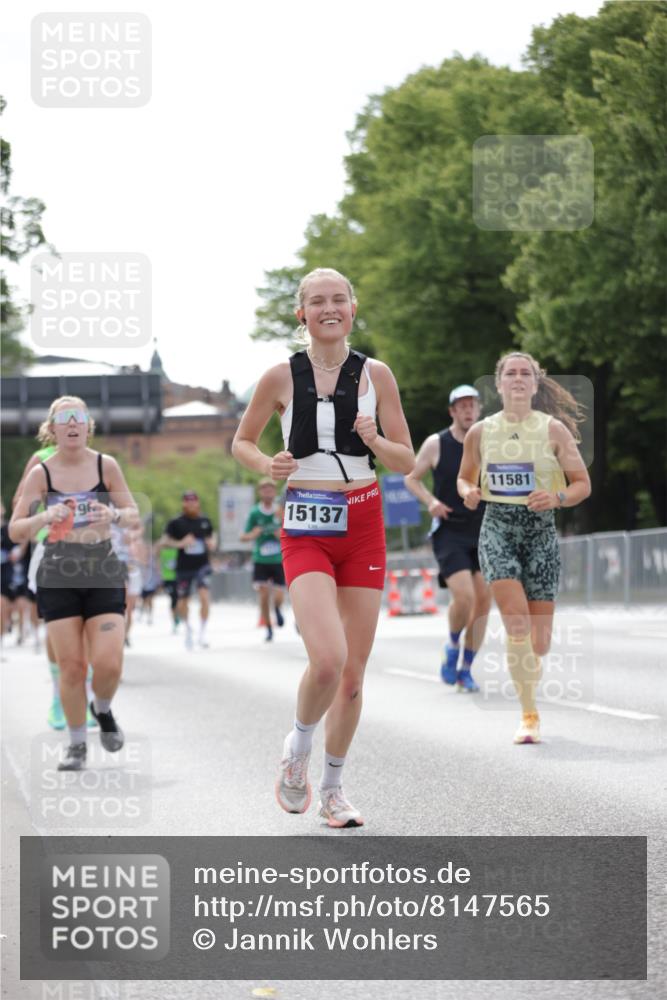 29.06.2025 - hella hamburg halbmarathon Jannik Wohlers http://msf.ph/oto/8147565 29.06.2025 10:11:38 Lombardsbrücke 1062, 1790, 5379, 9191, 9705, 10042, 10409, 11525, 11537, 11581, 11917, 13171, 13542, 13958, 14060, 14196, 15137, 16976, 17774, 18261, 18395, 18429, 18655 meine-sportfotos.de