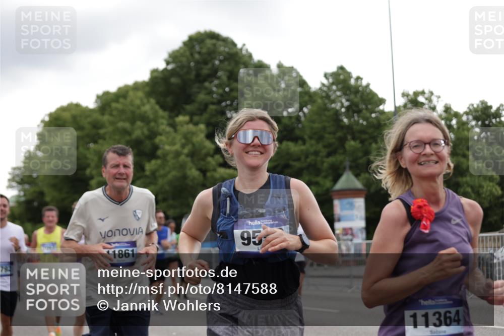 29.06.2025 - hella hamburg halbmarathon Jannik Wohlers http://msf.ph/oto/8147588 29.06.2025 10:48:27 Lombardsbrücke 2160, 2437, 2438, 2716, 2792, 3215, 5010, 5479, 5480, 6015, 6437, 6566, 7062, 7203, 7947, 7948, 9552, 10081, 10204, 10366, 10524, 10654, 10656, 11000, 11364, 11365, 11690, 11762, 11776, 11861, 11865, 12173, 12881, 12882, 13426, 13507, 13549, 13775, 13845, 14382, 14623, 15100, 15771, 15833, 16042, 16525, 16701, 16974, 17046, 17538, 17693, 18016, 18496, 19024, 19083, 19135 meine-sportfotos.de