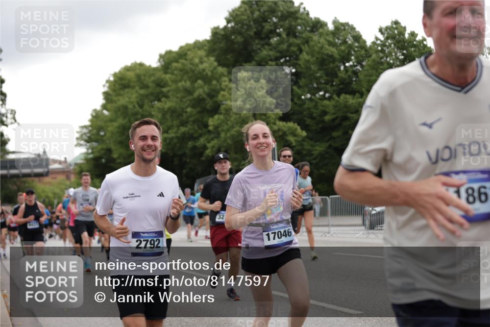 29.06.2025 - hella hamburg halbmarathon Jannik Wohlers http://msf.ph/oto/8147597 29.06.2025 10:48:28 Lombardsbrücke 2160, 2437, 2438, 2716, 2792, 3215, 5010, 5479, 5480, 5551, 6015, 6437, 6566, 7062, 7203, 7947, 7948, 9552, 10081, 10366, 10524, 10654, 10656, 11000, 11364, 11365, 11690, 11762, 11776, 11861, 11865, 12173, 12881, 12882, 13426, 13507, 13549, 13775, 13845, 14382, 14623, 15100, 15159, 15771, 15833, 16042, 16525, 16974, 17046, 17538, 17693, 18016 meine-sportfotos.de