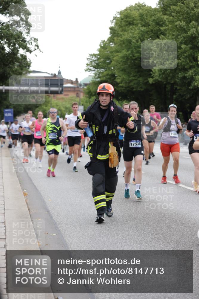 29.06.2025 - hella hamburg halbmarathon Jannik Wohlers http://msf.ph/oto/8147713 29.06.2025 10:48:38 Lombardsbrücke 2160, 2395, 2713, 2792, 3086, 3215, 3253, 4403, 5118, 5479, 5480, 5551, 6015, 6437, 6566, 6979, 7062, 9341, 9359, 10081, 11000, 11031, 11192, 11601, 11690, 11741, 11865, 12010, 12173, 12380, 12664, 12881, 12882, 13426, 13507, 13549, 13775, 14080, 14081, 14382, 14623, 15064, 15100, 15159, 15176, 15411, 15530, 15597, 15631, 15771, 16012, 16525, 17046, 17538, 17693, 18016 meine-sportfotos.de