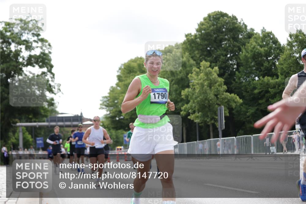 29.06.2025 - hella hamburg halbmarathon Jannik Wohlers http://msf.ph/oto/8147720 29.06.2025 10:11:42 Lombardsbrücke 1062, 1790, 2661, 7474, 9253, 9705, 10409, 11509, 11525, 11537, 11581, 11917, 13171, 13542, 14060, 14196, 14313, 15137, 16379, 16976, 18261, 18395, 18429, 18655 meine-sportfotos.de