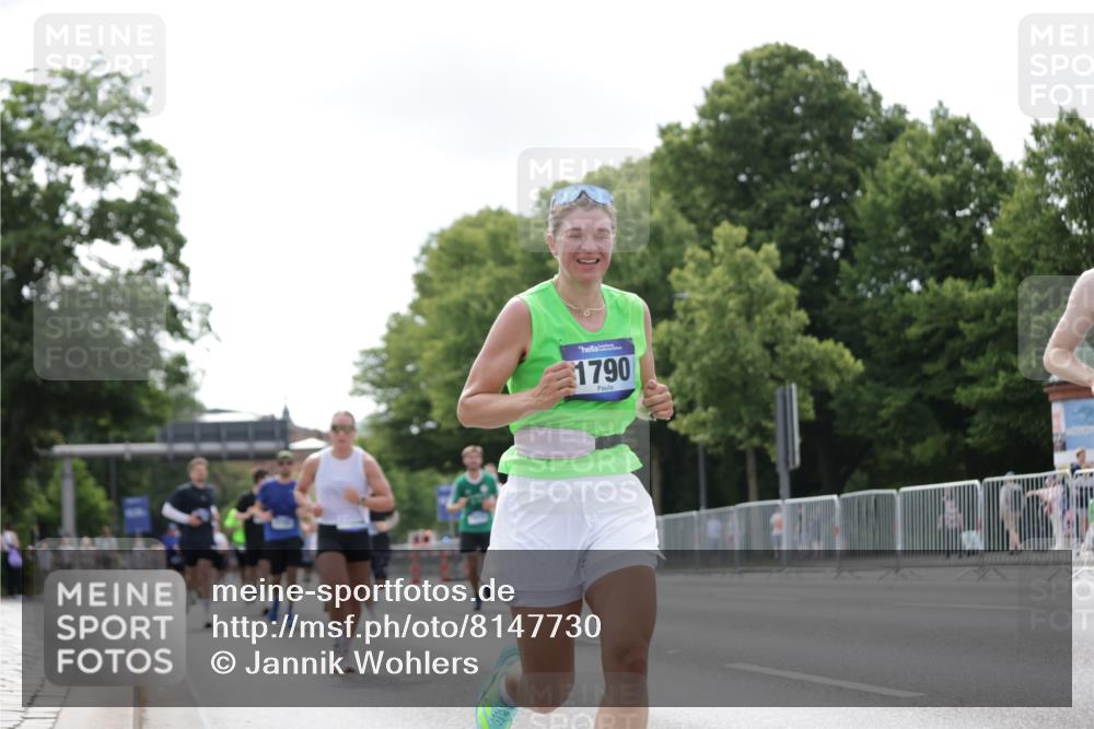29.06.2025 - hella hamburg halbmarathon Jannik Wohlers http://msf.ph/oto/8147730 29.06.2025 10:11:42 Lombardsbrücke 1062, 1790, 2661, 7474, 9253, 9705, 10409, 11509, 11525, 11537, 11581, 11917, 13171, 13542, 14060, 14196, 14313, 15137, 16379, 16976, 18261, 18395, 18429, 18655 meine-sportfotos.de
