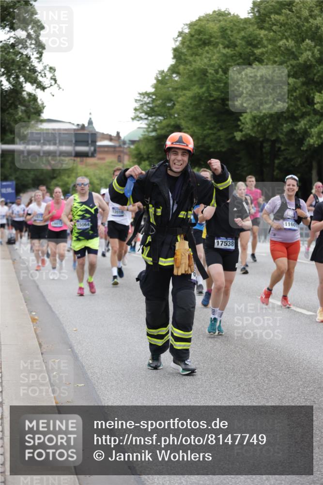 29.06.2025 - hella hamburg halbmarathon Jannik Wohlers http://msf.ph/oto/8147749 29.06.2025 10:48:38 Lombardsbrücke 2160, 2395, 2713, 2792, 3086, 3215, 3253, 4403, 5118, 5479, 5480, 5551, 6015, 6437, 6566, 6979, 7062, 9341, 9359, 10081, 11000, 11031, 11192, 11601, 11690, 11741, 11865, 12010, 12173, 12380, 12664, 12881, 12882, 13426, 13507, 13549, 13775, 14080, 14081, 14382, 14623, 15064, 15100, 15159, 15176, 15411, 15530, 15597, 15631, 15771, 16012, 16525, 17046, 17538, 17693, 18016 meine-sportfotos.de