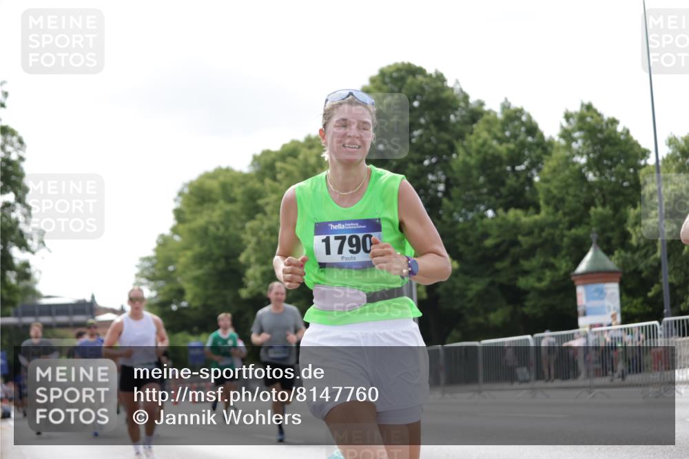 29.06.2025 - hella hamburg halbmarathon Jannik Wohlers http://msf.ph/oto/8147760 29.06.2025 10:11:43 Lombardsbrücke 1062, 1790, 2661, 7474, 9253, 9705, 10409, 11509, 11525, 11537, 11581, 13171, 13542, 14060, 14196, 14313, 15137, 16379, 16976, 18261, 18395, 18429, 18655 meine-sportfotos.de