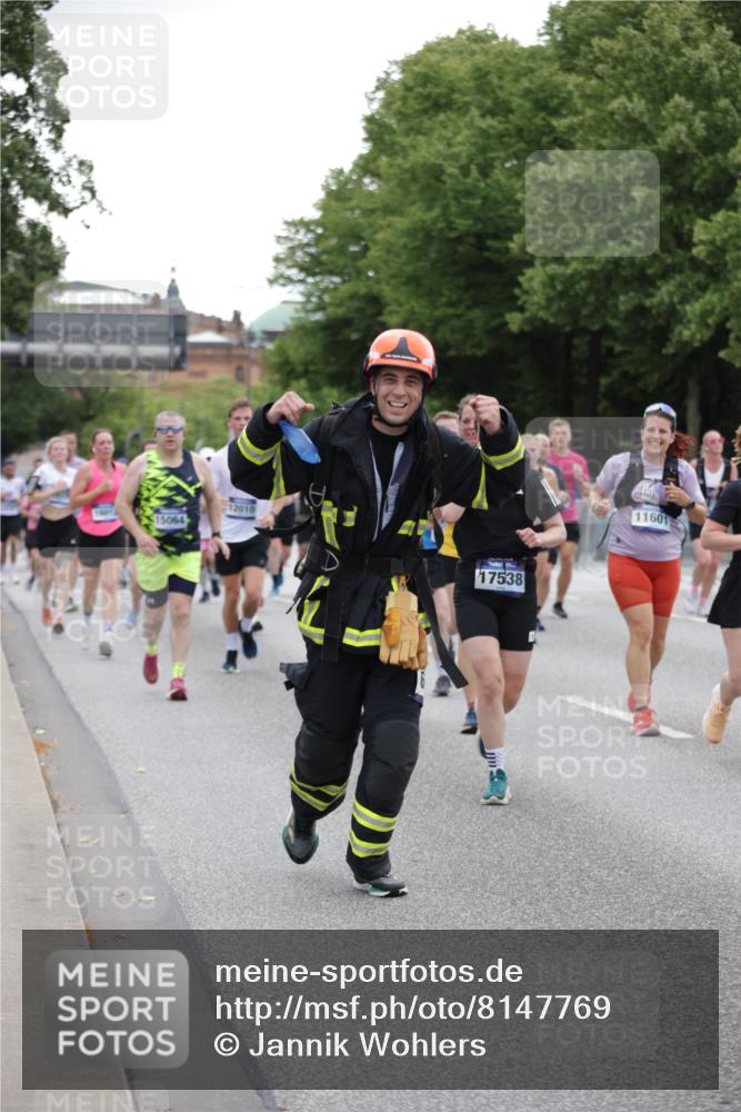 29.06.2025 - hella hamburg halbmarathon Jannik Wohlers http://msf.ph/oto/8147769 29.06.2025 10:48:38 Lombardsbrücke 2160, 2395, 2713, 2792, 3086, 3215, 3253, 4403, 5118, 5479, 5480, 5551, 6015, 6437, 6566, 6979, 7062, 9341, 9359, 10081, 11000, 11031, 11192, 11601, 11690, 11741, 11865, 12010, 12173, 12380, 12664, 12881, 12882, 13426, 13507, 13549, 13775, 14080, 14081, 14382, 14623, 15064, 15100, 15159, 15176, 15411, 15530, 15597, 15631, 15771, 16012, 16525, 17046, 17538, 17693, 18016 meine-sportfotos.de
