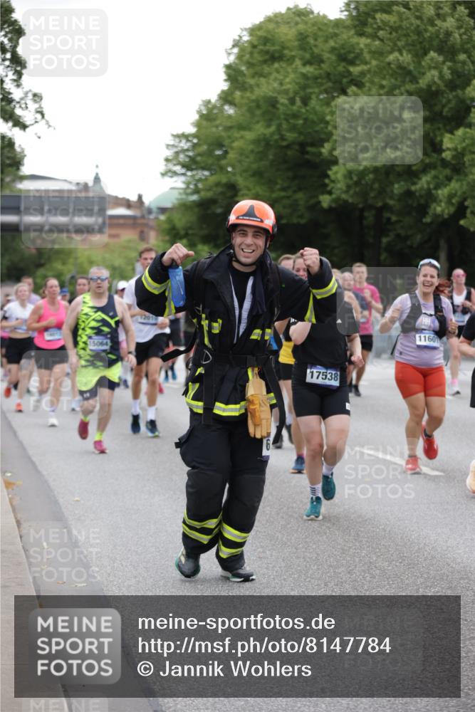 29.06.2025 - hella hamburg halbmarathon Jannik Wohlers http://msf.ph/oto/8147784 29.06.2025 10:48:38 Lombardsbrücke 2160, 2395, 2713, 2792, 3086, 3215, 3253, 4403, 5118, 5479, 5480, 5551, 6015, 6437, 6566, 6979, 7062, 9341, 9359, 10081, 11000, 11031, 11192, 11601, 11690, 11741, 11865, 12010, 12173, 12380, 12664, 12881, 12882, 13426, 13507, 13549, 13775, 14080, 14081, 14382, 14623, 15064, 15100, 15159, 15176, 15411, 15530, 15597, 15631, 15771, 16012, 16525, 17046, 17538, 17693, 18016 meine-sportfotos.de