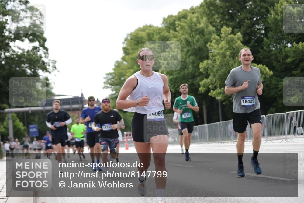 29.06.2025 - hella hamburg halbmarathon Jannik Wohlers http://msf.ph/oto/8147799 29.06.2025 10:11:44 Lombardsbrücke 1062, 1790, 2661, 3746, 7474, 9253, 9705, 10409, 11509, 11525, 11537, 11581, 13171, 13542, 14060, 14196, 14313, 15137, 16379, 16976, 18261, 18395, 18429, 18655 meine-sportfotos.de