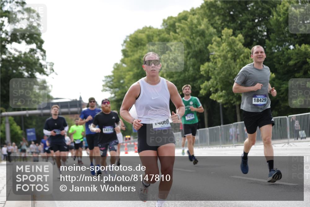 29.06.2025 - hella hamburg halbmarathon Jannik Wohlers http://msf.ph/oto/8147810 29.06.2025 10:11:44 Lombardsbrücke 1062, 1790, 2661, 3746, 7474, 9253, 9705, 10409, 11509, 11525, 11537, 11581, 13171, 13542, 14060, 14196, 14313, 15137, 16379, 16976, 18261, 18395, 18429, 18655 meine-sportfotos.de