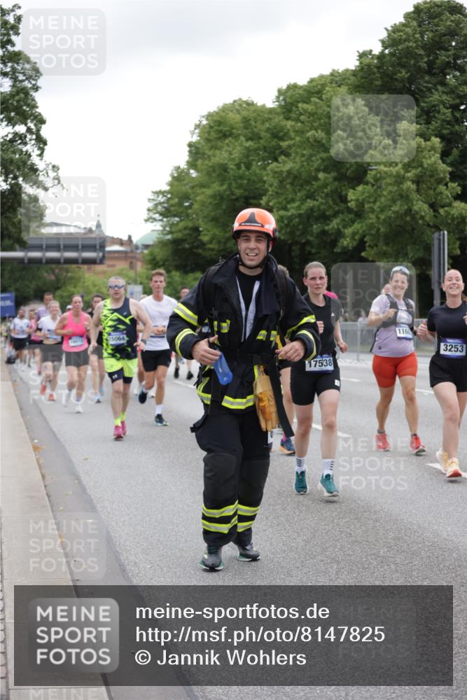29.06.2025 - hella hamburg halbmarathon Jannik Wohlers http://msf.ph/oto/8147825 29.06.2025 10:48:39 Lombardsbrücke 2160, 2395, 2713, 2792, 3086, 3215, 3253, 4403, 5118, 5479, 5480, 5551, 6015, 6437, 6566, 6979, 7062, 9341, 9359, 10081, 10782, 10785, 11000, 11031, 11192, 11601, 11690, 11741, 11865, 12010, 12173, 12380, 12664, 12881, 12882, 13426, 13507, 13549, 14080, 14081, 14382, 14623, 15064, 15100, 15159, 15176, 15411, 15530, 15597, 15631, 15771, 16012, 16525, 16759, 17046, 17287, 17538, 17693, 18016, 18453 meine-sportfotos.de