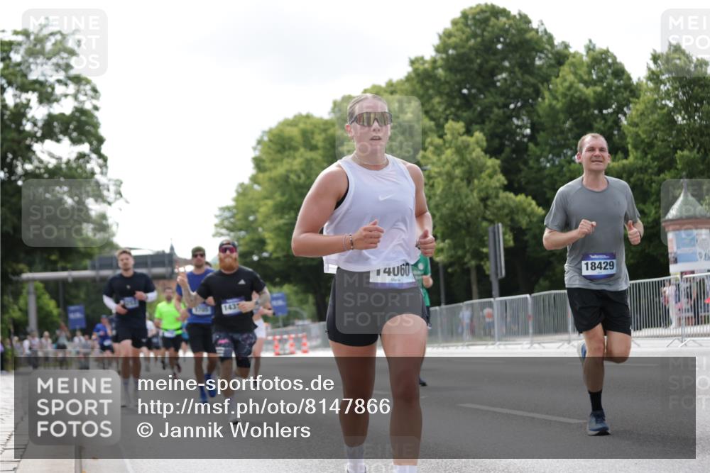 29.06.2025 - hella hamburg halbmarathon Jannik Wohlers http://msf.ph/oto/8147866 29.06.2025 10:11:45 Lombardsbrücke 1062, 1790, 2661, 3746, 7474, 9253, 9705, 10409, 11509, 11525, 11537, 11581, 13171, 13542, 14060, 14196, 14313, 14863, 15137, 16379, 16976, 18395, 18429, 18655 meine-sportfotos.de
