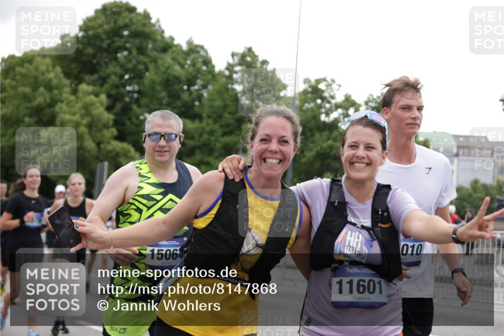 29.06.2025 - hella hamburg halbmarathon Jannik Wohlers http://msf.ph/oto/8147868 29.06.2025 10:48:44 Lombardsbrücke 2160, 2395, 2541, 2713, 2927, 3070, 3086, 3232, 3253, 4403, 4525, 4527, 5118, 5463, 5479, 5480, 5551, 6015, 6566, 6979, 7931, 7936, 8549, 9245, 9341, 9359, 10033, 10038, 10081, 10130, 10479, 10782, 10785, 11000, 11031, 11192, 11601, 11681, 11690, 11741, 11865, 12010, 12173, 12380, 12664, 12881, 12882, 13426, 13564, 13565, 14080, 14081, 14623, 15064, 15100, 15159, 15176, 15411, 15530, 15597, 15631, 15771, 16012, 16759, 17287, 17315, 17538, 17647, 17693, 18016, 18453 meine-sportfotos.de