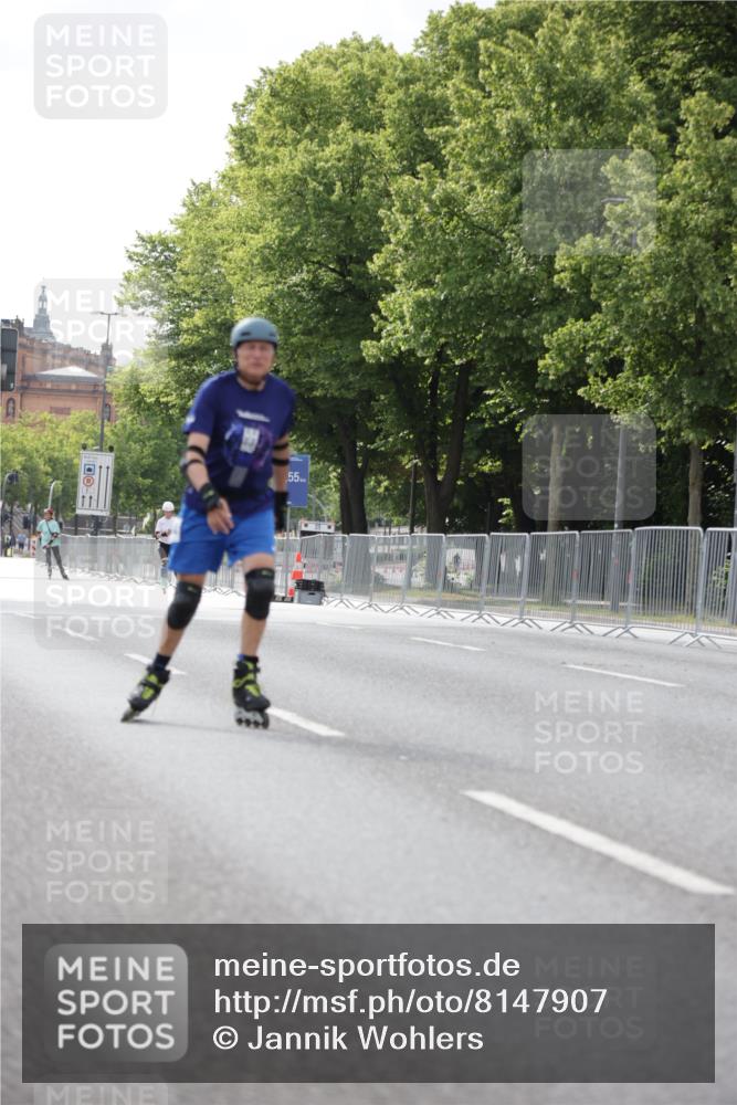 29.06.2025 - hella hamburg halbmarathon Jannik Wohlers http://msf.ph/oto/8147907 29.06.2025 09:10:31 Lombardsbrücke  meine-sportfotos.de