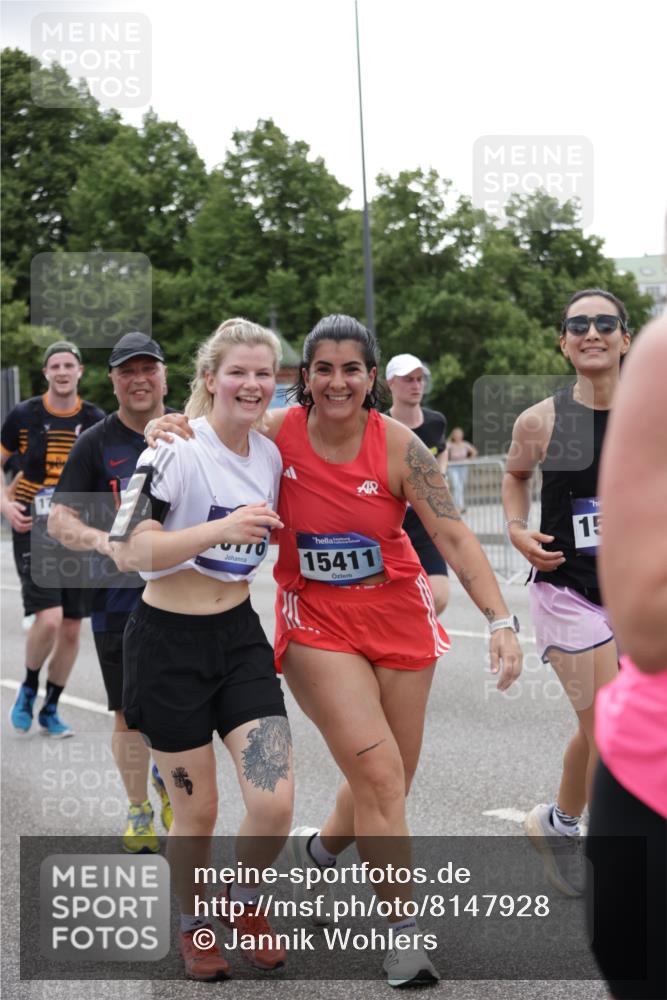 29.06.2025 - hella hamburg halbmarathon Jannik Wohlers http://msf.ph/oto/8147928 29.06.2025 10:48:47 Lombardsbrücke 1525, 2067, 2395, 2541, 2713, 2927, 3070, 3086, 3232, 3253, 4403, 4525, 4527, 4809, 5118, 5463, 5551, 6979, 6989, 7931, 7936, 8549, 9245, 9341, 9359, 10033, 10038, 10081, 10130, 10479, 10782, 10785, 11000, 11031, 11192, 11601, 11681, 11741, 11865, 12010, 12173, 12380, 12664, 12669, 12881, 12882, 13426, 13564, 13565, 14080, 14081, 14623, 15064, 15159, 15176, 15411, 15530, 15597, 15631, 15771, 16012, 16759, 17287, 17315, 17538, 17647, 17693, 18453 meine-sportfotos.de
