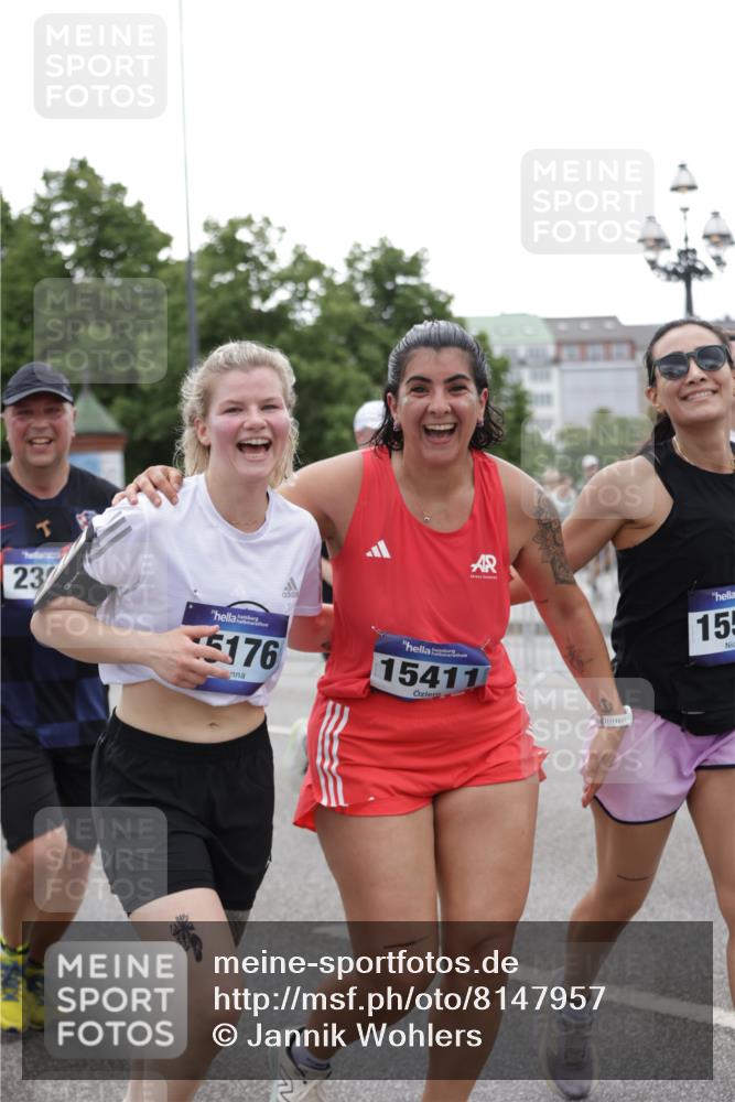 29.06.2025 - hella hamburg halbmarathon Jannik Wohlers http://msf.ph/oto/8147957 29.06.2025 10:48:47 Lombardsbrücke 1525, 2067, 2395, 2541, 2713, 2927, 3070, 3086, 3232, 3253, 4403, 4525, 4527, 4809, 5118, 5463, 5551, 6979, 6989, 7931, 7936, 8549, 9245, 9341, 9359, 10033, 10038, 10081, 10130, 10479, 10782, 10785, 11000, 11031, 11192, 11601, 11681, 11741, 11865, 12010, 12173, 12380, 12664, 12669, 12881, 12882, 13426, 13564, 13565, 14080, 14081, 14623, 15064, 15159, 15176, 15411, 15530, 15597, 15631, 15771, 16012, 16759, 17287, 17315, 17538, 17647, 17693, 18453 meine-sportfotos.de