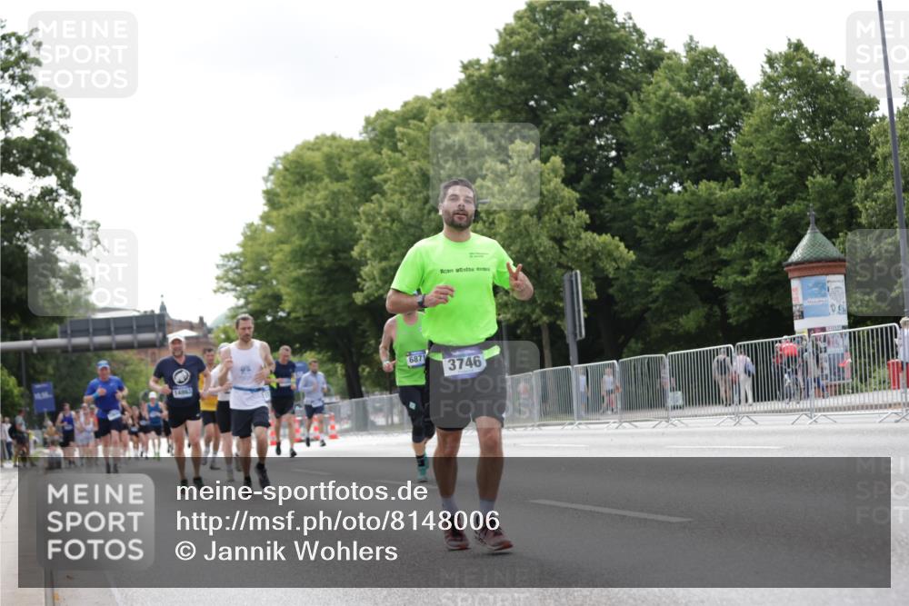 29.06.2025 - hella hamburg halbmarathon Jannik Wohlers http://msf.ph/oto/8148006 29.06.2025 10:11:51 Lombardsbrücke 1062, 1790, 1850, 2661, 3746, 5176, 6871, 7474, 9253, 9405, 9705, 10685, 11509, 11525, 11581, 13171, 14060, 14196, 14313, 14863, 14868, 15137, 16379, 16976, 18429, 18655 meine-sportfotos.de