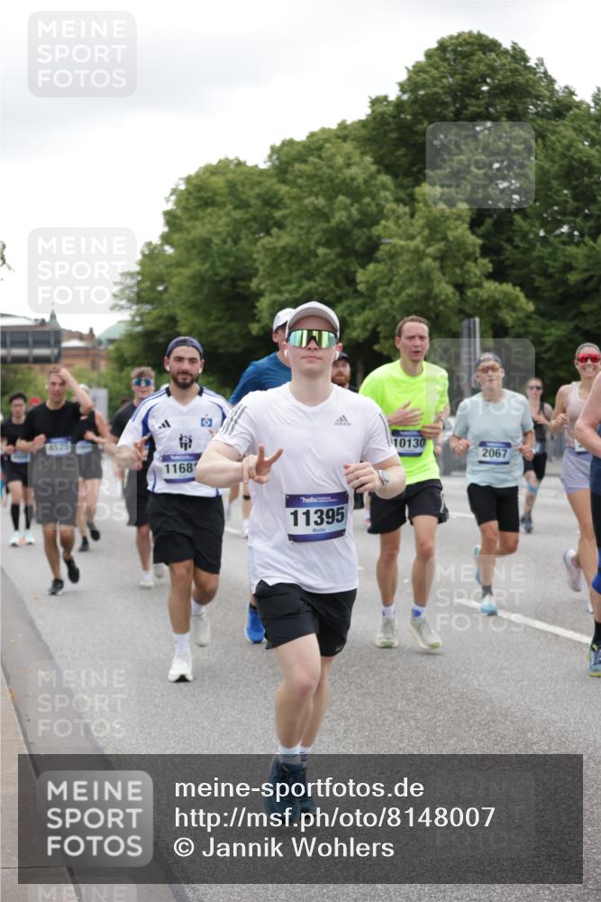29.06.2025 - hella hamburg halbmarathon Jannik Wohlers http://msf.ph/oto/8148007 29.06.2025 10:48:53 Lombardsbrücke 1525, 2067, 2395, 2527, 2541, 2713, 2927, 3070, 3086, 3232, 3383, 4403, 4525, 4527, 4589, 4769, 4809, 5106, 5118, 5463, 6979, 6989, 7301, 7931, 7936, 8549, 9245, 9261, 10033, 10038, 10130, 10333, 10479, 10782, 10785, 11031, 11192, 11558, 11681, 12010, 12380, 12664, 12669, 13564, 13565, 14080, 14081, 15057, 15064, 15176, 15411, 15530, 16012, 16436, 16759, 17085, 17089, 17287, 17315, 17647, 17964, 18453, 18470 meine-sportfotos.de