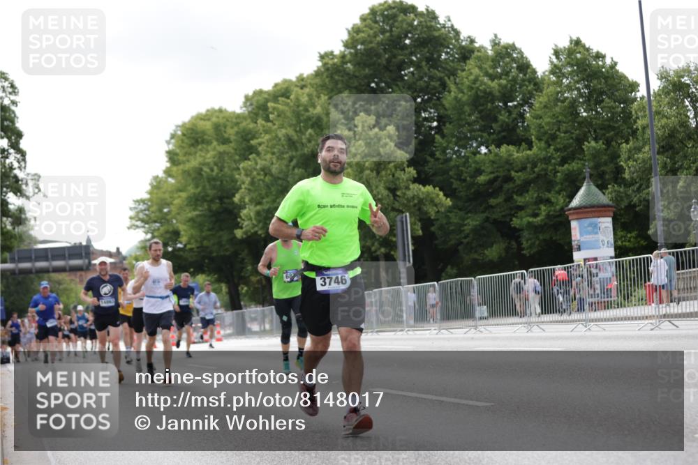 29.06.2025 - hella hamburg halbmarathon Jannik Wohlers http://msf.ph/oto/8148017 29.06.2025 10:11:51 Lombardsbrücke 1062, 1790, 1850, 2661, 3746, 5176, 6871, 7474, 9253, 9405, 9705, 10685, 11509, 11525, 11581, 13171, 14060, 14196, 14313, 14863, 14868, 15137, 16379, 16976, 18429, 18655 meine-sportfotos.de