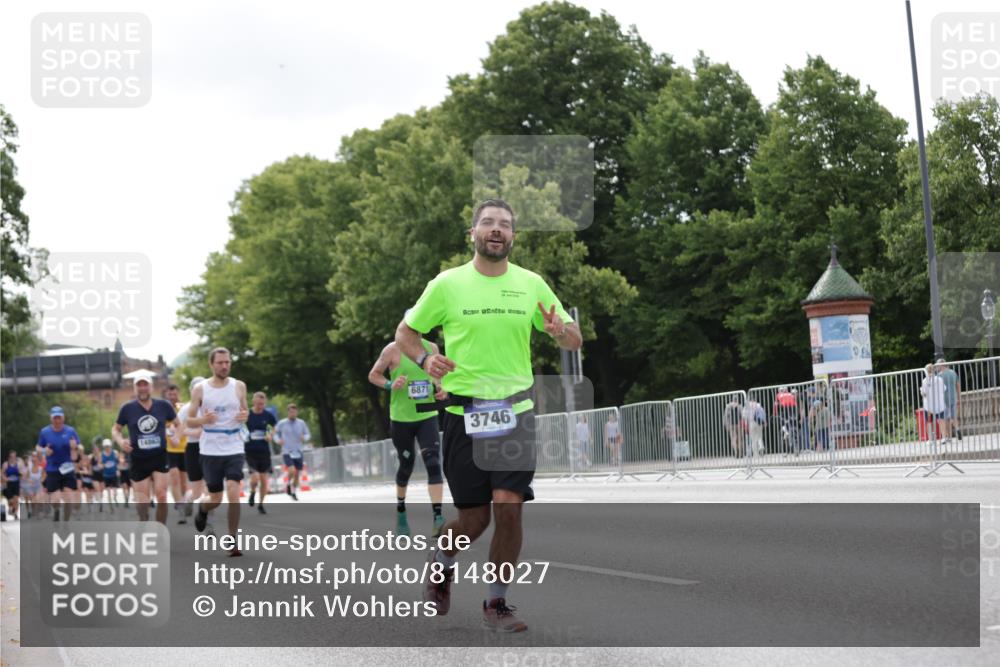 29.06.2025 - hella hamburg halbmarathon Jannik Wohlers http://msf.ph/oto/8148027 29.06.2025 10:11:51 Lombardsbrücke 1062, 1790, 1850, 2661, 3746, 5176, 6871, 7474, 9253, 9405, 9705, 10685, 11509, 11525, 11581, 13171, 14060, 14196, 14313, 14863, 14868, 15137, 16379, 16976, 18429, 18655 meine-sportfotos.de
