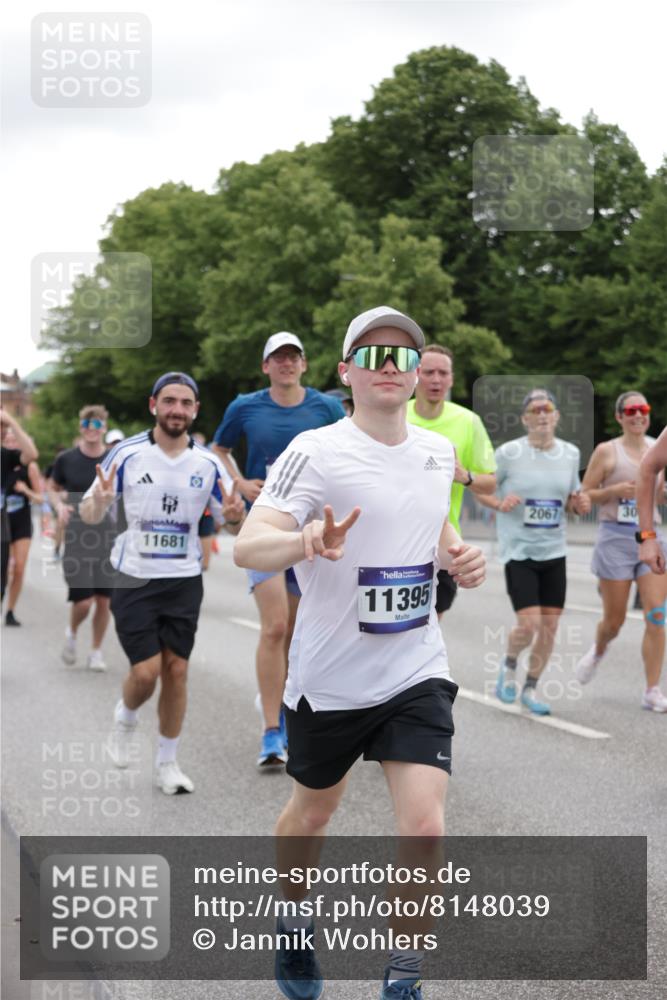 29.06.2025 - hella hamburg halbmarathon Jannik Wohlers http://msf.ph/oto/8148039 29.06.2025 10:48:54 Lombardsbrücke 1525, 2067, 2395, 2527, 2541, 2713, 2927, 3070, 3183, 3232, 3383, 4403, 4525, 4527, 4589, 4769, 4809, 5106, 5118, 5463, 6979, 6989, 7301, 7931, 7936, 8549, 9245, 9261, 10033, 10038, 10130, 10333, 10479, 10782, 10785, 11031, 11192, 11558, 11681, 12010, 12380, 12664, 12669, 13564, 13565, 14080, 14081, 15057, 15176, 15411, 15530, 16012, 16436, 16759, 17085, 17089, 17287, 17315, 17647, 17964, 18453, 18470 meine-sportfotos.de