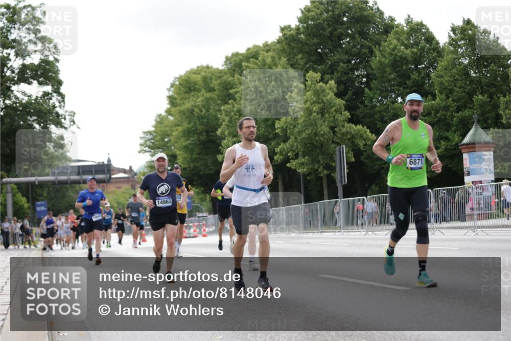 29.06.2025 - hella hamburg halbmarathon Jannik Wohlers http://msf.ph/oto/8148046 29.06.2025 10:11:53 Lombardsbrücke 1062, 1790, 1850, 2661, 3746, 4499, 5176, 6822, 6871, 6966, 7474, 9253, 9405, 9705, 10685, 11509, 11525, 14060, 14196, 14313, 14863, 14868, 15137, 16379, 18429 meine-sportfotos.de