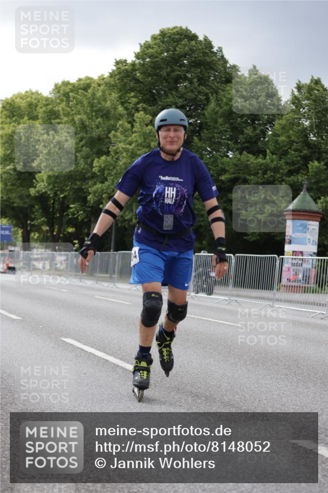 29.06.2025 - hella hamburg halbmarathon Jannik Wohlers http://msf.ph/oto/8148052 29.06.2025 09:10:33 Lombardsbrücke  meine-sportfotos.de