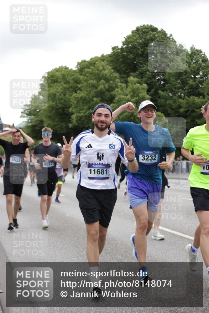 29.06.2025 - hella hamburg halbmarathon Jannik Wohlers http://msf.ph/oto/8148074 29.06.2025 10:48:55 Lombardsbrücke 1525, 2067, 2395, 2527, 2541, 2713, 2927, 3070, 3183, 3232, 3383, 4403, 4525, 4527, 4589, 4769, 4809, 5106, 5118, 5463, 6979, 6989, 7301, 7650, 7931, 7936, 8549, 9245, 9261, 10033, 10038, 10130, 10333, 10479, 10782, 10785, 11031, 11192, 11558, 11681, 12010, 12664, 12669, 13564, 13565, 14080, 14081, 14389, 14390, 15057, 15176, 15411, 15530, 16436, 16759, 17085, 17089, 17287, 17315, 17647, 17964, 18453, 18470 meine-sportfotos.de