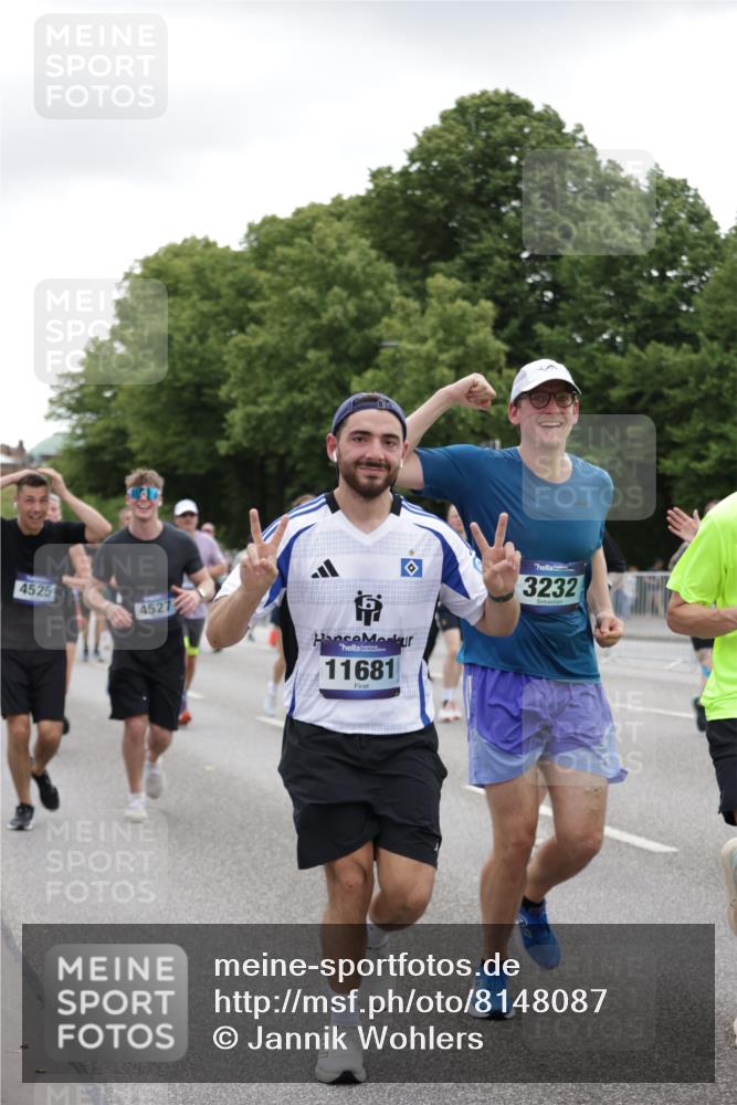 29.06.2025 - hella hamburg halbmarathon Jannik Wohlers http://msf.ph/oto/8148087 29.06.2025 10:48:55 Lombardsbrücke 1525, 2067, 2395, 2527, 2541, 2713, 2927, 3070, 3183, 3232, 3383, 4403, 4525, 4527, 4589, 4769, 4809, 5106, 5118, 5463, 6979, 6989, 7301, 7650, 7931, 7936, 8549, 9245, 9261, 10033, 10038, 10130, 10333, 10479, 10782, 10785, 11031, 11192, 11558, 11681, 12010, 12664, 12669, 13564, 13565, 14080, 14081, 14389, 14390, 15057, 15176, 15411, 15530, 16436, 16759, 17085, 17089, 17287, 17315, 17647, 17964, 18453, 18470 meine-sportfotos.de