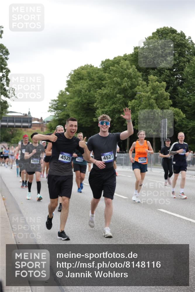 29.06.2025 - hella hamburg halbmarathon Jannik Wohlers http://msf.ph/oto/8148116 29.06.2025 10:48:56 Lombardsbrücke 1525, 1625, 2067, 2395, 2527, 2541, 2713, 2927, 3070, 3183, 3232, 3383, 3943, 4403, 4525, 4527, 4589, 4769, 4809, 5106, 5118, 5463, 6979, 6989, 7301, 7650, 7931, 7936, 8549, 9245, 9261, 10033, 10038, 10130, 10333, 10479, 10782, 10785, 11031, 11558, 11681, 12010, 12664, 12669, 13564, 13565, 14080, 14081, 14389, 14390, 15057, 16436, 16759, 17085, 17089, 17287, 17315, 17647, 17964, 18453, 18470 meine-sportfotos.de