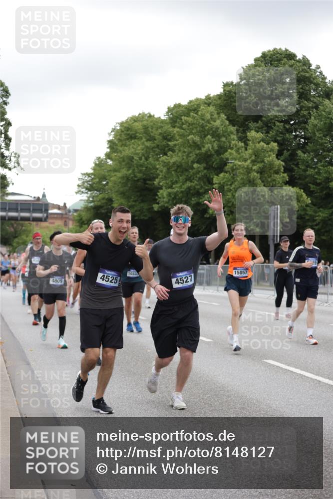 29.06.2025 - hella hamburg halbmarathon Jannik Wohlers http://msf.ph/oto/8148127 29.06.2025 10:48:56 Lombardsbrücke 1525, 1625, 2067, 2395, 2527, 2541, 2713, 2927, 3070, 3183, 3232, 3383, 3943, 4403, 4525, 4527, 4589, 4769, 4809, 5106, 5118, 5463, 6979, 6989, 7301, 7650, 7931, 7936, 8549, 9245, 9261, 10033, 10038, 10130, 10333, 10479, 10782, 10785, 11031, 11558, 11681, 12010, 12664, 12669, 13564, 13565, 14080, 14081, 14389, 14390, 15057, 16436, 16759, 17085, 17089, 17287, 17315, 17647, 17964, 18453, 18470 meine-sportfotos.de