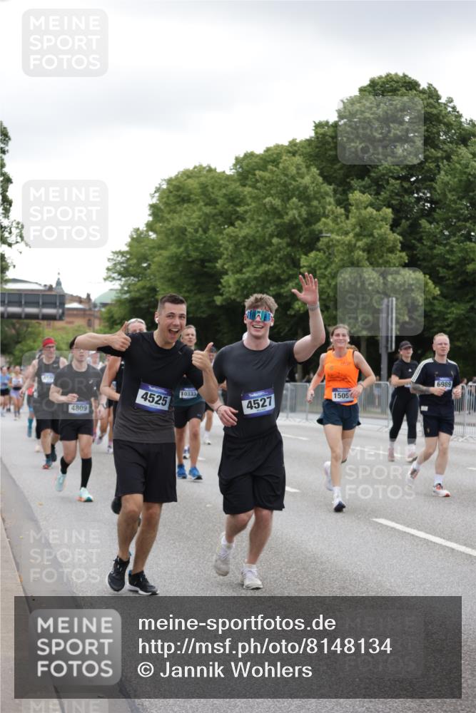 29.06.2025 - hella hamburg halbmarathon Jannik Wohlers http://msf.ph/oto/8148134 29.06.2025 10:48:56 Lombardsbrücke 1525, 1625, 2067, 2395, 2527, 2541, 2713, 2927, 3070, 3183, 3232, 3383, 3943, 4403, 4525, 4527, 4589, 4769, 4809, 5106, 5118, 5463, 6979, 6989, 7301, 7650, 7931, 7936, 8549, 9245, 9261, 10033, 10038, 10130, 10333, 10479, 10782, 10785, 11031, 11558, 11681, 12010, 12664, 12669, 13564, 13565, 14080, 14081, 14389, 14390, 15057, 16436, 16759, 17085, 17089, 17287, 17315, 17647, 17964, 18453, 18470 meine-sportfotos.de