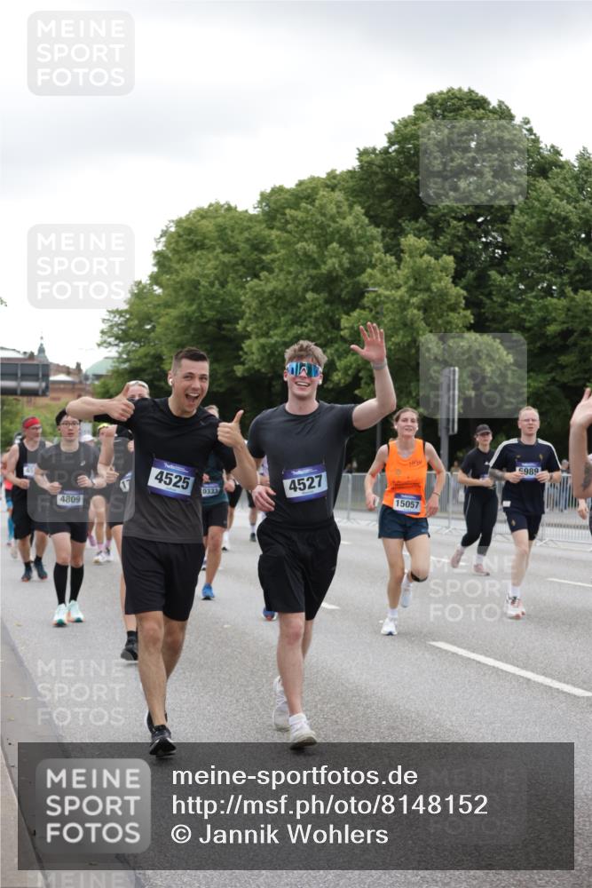 29.06.2025 - hella hamburg halbmarathon Jannik Wohlers http://msf.ph/oto/8148152 29.06.2025 10:48:56 Lombardsbrücke 1525, 1625, 2067, 2395, 2527, 2541, 2713, 2927, 3070, 3183, 3232, 3383, 3943, 4403, 4525, 4527, 4589, 4769, 4809, 5106, 5118, 5463, 6979, 6989, 7301, 7650, 7931, 7936, 8549, 9245, 9261, 10033, 10038, 10130, 10333, 10479, 10782, 10785, 11031, 11558, 11681, 12010, 12664, 12669, 13564, 13565, 14080, 14081, 14389, 14390, 15057, 16436, 16759, 17085, 17089, 17287, 17315, 17647, 17964, 18453, 18470 meine-sportfotos.de