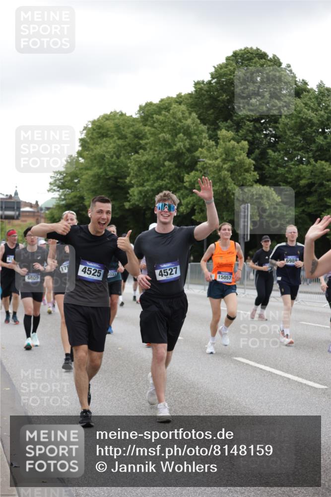29.06.2025 - hella hamburg halbmarathon Jannik Wohlers http://msf.ph/oto/8148159 29.06.2025 10:48:56 Lombardsbrücke 1525, 1625, 2067, 2395, 2527, 2541, 2713, 2927, 3070, 3183, 3232, 3383, 3943, 4403, 4525, 4527, 4589, 4769, 4809, 5106, 5118, 5463, 6979, 6989, 7301, 7650, 7931, 7936, 8549, 9245, 9261, 10033, 10038, 10130, 10333, 10479, 10782, 10785, 11031, 11558, 11681, 12010, 12664, 12669, 13564, 13565, 14080, 14081, 14389, 14390, 15057, 16436, 16759, 17085, 17089, 17287, 17315, 17647, 17964, 18453, 18470 meine-sportfotos.de