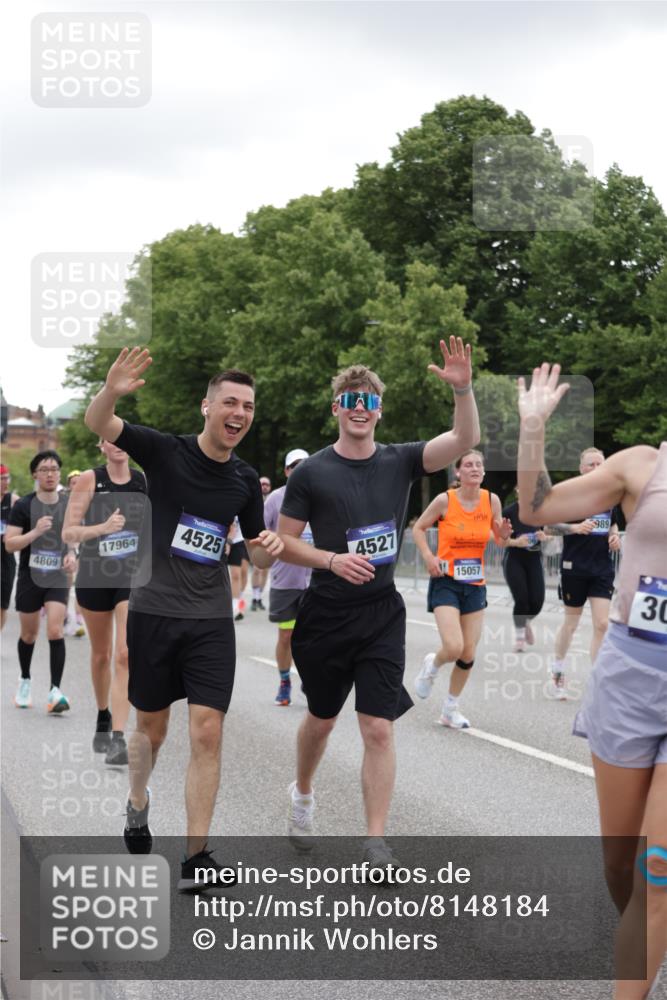 29.06.2025 - hella hamburg halbmarathon Jannik Wohlers http://msf.ph/oto/8148184 29.06.2025 10:48:56 Lombardsbrücke 1525, 1625, 2067, 2395, 2527, 2541, 2713, 2927, 3070, 3183, 3232, 3383, 3943, 4403, 4525, 4527, 4589, 4769, 4809, 5106, 5118, 5463, 6979, 6989, 7301, 7650, 7931, 7936, 8549, 9245, 9261, 10033, 10038, 10130, 10333, 10479, 10782, 10785, 11031, 11558, 11681, 12010, 12664, 12669, 13564, 13565, 14080, 14081, 14389, 14390, 15057, 16436, 16759, 17085, 17089, 17287, 17315, 17647, 17964, 18453, 18470 meine-sportfotos.de