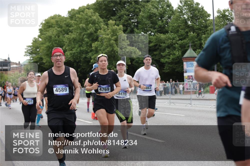 29.06.2025 - hella hamburg halbmarathon Jannik Wohlers http://msf.ph/oto/8148234 29.06.2025 10:49:01 Lombardsbrücke 1525, 1625, 1805, 2067, 2527, 2541, 2668, 2927, 3070, 3183, 3232, 3383, 3943, 4525, 4527, 4589, 4769, 4809, 5106, 5463, 6191, 6989, 7301, 7650, 7931, 7936, 8549, 9245, 9261, 10033, 10038, 10130, 10333, 10479, 11558, 11631, 11681, 12669, 13564, 13565, 14389, 14390, 15057, 15412, 16436, 16944, 17085, 17089, 17315, 17647, 17964, 18470, 18586, 19247 meine-sportfotos.de