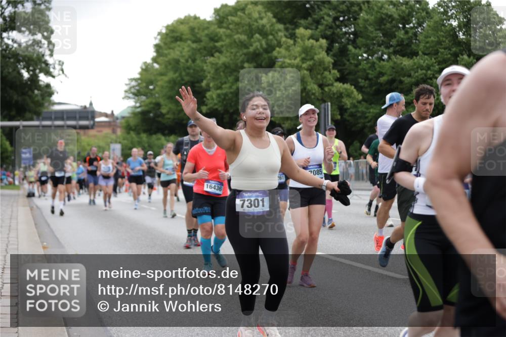 29.06.2025 - hella hamburg halbmarathon Jannik Wohlers http://msf.ph/oto/8148270 29.06.2025 10:49:03 Lombardsbrücke 1525, 1625, 1805, 2067, 2527, 2541, 2668, 2927, 3070, 3183, 3232, 3383, 3943, 4525, 4527, 4589, 4769, 4809, 5106, 5463, 6191, 6989, 7301, 7650, 7936, 8549, 9245, 9261, 10033, 10130, 10333, 10479, 11558, 11631, 12669, 13915, 13942, 14137, 14389, 14390, 14529, 15057, 15412, 16436, 16944, 17085, 17089, 17964, 18470, 18586, 19071, 19247 meine-sportfotos.de